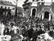 Membri ai conducerii de partid şi de stat vizitând regiunea Argeş (Slatina)