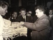 Aspect din timpul vizitei conducătorilor de partid şi de stat în regiunea Mureş Autonomă Maghiară (Mediaş)