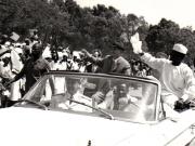 Vizita lui Nicolae Ceauşescu în Guineea. Oaspeţii vizitează Kankanul.         (12 martie 1974).