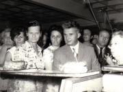 Vizita de lucru a lui Nicolae Ceauşescu în diferite pieţe din Bucureşti.      (16 august 1974).