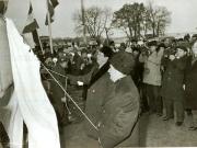 Vizita de prietenie în ţara noastră a preşedintelui Republicii Socialiste Federative Iugoslavia, Iosip Broz Tito. Aspect de la dezvelirea plăcii inaugurale a lucrărilor construcţiei hidrocentralei Porţile de Fier II.(3.XII.1977)