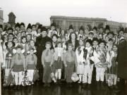 Nicolae şi Elena Ceauşescu în mijlocul copiilor şi tineretului care au adresat urări de Anul Nou 1978 conducătorilor de partid şi de stat.(30.XII.1977)