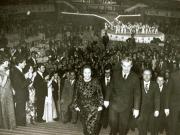 Conducători de partid şi de stat în mijlocul tineretului la revelionul organizat la Complexul expoziţional din Piaţa Scânteii.(1.I.1978)