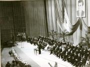 Aspect din timpul solemnităţii decorării de către preşedintele Nicolae Ceauşescu a unor vechi militanţi ai mişcării muncitoreşti, cu prilejul împlinirii vârstei de 70, 75, 80, 85 şi 90 de ani.(24.I.1978)