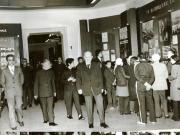 La invitaţia Institutului român pentru relaţiile culturale cu străinătatea şi a asociaţiei de prietenie româno-chineză, o delegaţie a Asociaţiei de prietenie a poporului chinez cu străinătatea şi a Asociaţiei China-România, condusă de Wang Pin-nan, preşedintele asociaţiei, a făcut o vizită în ţara noastră. La Muzeul de Istorie al P.C.R. (7.IV.)(6-16.IV.1978)