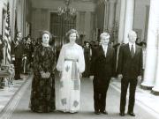 Vizita în S.U.A. În holul Casei Albe înainte de dineul oferit de preşedintele Jimmy Carter şi doamna Rosalynn Carter (13.IV).(12-17.IV.1978)