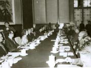 La invitaţia preşedintelui C.C. al P.C. Chinez, Hua Kuo-fen, premierul Consiliului de Stat al R.P. China, preşedintele Nicolae Ceauşescu face o vizită oficială în R.P. China, în fruntea unei delegaţii de partid şi de stat a României. Este însoţit de Elena Ceauşescu, Cornel Burtică, Dumitru Popescu, Ştefan Andrei şi alţii. Aspect de la încheierea convorbirilor oficiale. (19.V.)(14-20.V.1978)