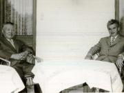 Convorbiri, la Snagov, între Nicolae Ceauşescu, secretar general al P.C.R., şi Kenji Miyamoto, preşedintele Prezidiului Comitetului Central al Partidului Comunist din Japonia, care se află într-o vizită în ţara noastră.(7.VII.1978)