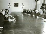 Preşedintele Nicolae Ceauşescu a primit, în staţiunea Neptun, delegaţia parlamentară spaniolă, condusă de Antonio Hernandez Gil, preşedintele Cortesurilor, care face o vizită în ţara noastră la invitaţia M.A.N. La primire au participat: Emil Bobu, Nicolae Giosan, Ioan Pop, D.Popa, Ştefan Andrei.(28.VII.1978)