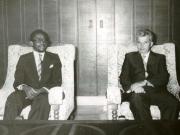 Preşedintele Nicolae Ceauşescu a primit în staţiunea Neptun pe Abdulay Conteh, ministrul afacerilor externe al R. Sierra Leone, care efectuează o vizită oficială în ţara noastră. Au participat: Ştefan Andrei, Cornel Pacoste şi Valeriu Georgescu – ambasadorul României la Sierra Leone.(2.VIII.1978)