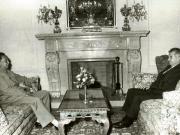 La invitaţia lui Nicolae Ceauşescu, o delegaţie a R.P. China, condusă de Hua Guofeng, preşedintele C.C. al P.C. Chinez, a efectuat o vizită oficială în România, în perioada 16-21.VIII.1978. Reîntâlnire între cei doi preşedinţi. (20.VIII)(16-21.VIII.1978)