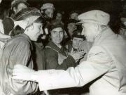 Vizita de lucru a preşedintelui Nicolae Ceauşescu, a altor conducători de partid şi de stat, în judeţul Caraş-Severin. Printre muncitorii întreprinderii de construcţii metalice din Bocşa.(13-14.IX.1978)