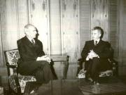 La invitaţia preşedintelui Nicolae Ceauşescu, dr. Rudolf Kirchschläger, preşedintele federal al Republicii Austria, a făcut o vizită oficială în România, între 8-11.XI.1978.Continuarea convorbirilor dintre cei doi preşedinţi (9.XI.).(8-11.XI.1978)