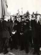 Gheorghe Gheorghiu –Dej, Petru Groza, Emil Bodnăraş, K.E. Vorosilov, Al. Moghioroş, Chivu Stoica, Kavtaradze la solemnitatea de la monumentul Eroilor Sovietici din Piaţa Victoriei, în ajunul celei de-a 7-a aniversări a eliberării României. (22.08.1951).