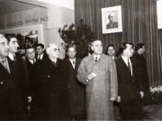 Gheorghe Gheorghiu –Dej vizitând expoziţia Aspecte din construirea comunismului în U.R.S.S.” (pavilionul din Bd. G-ral Magheru).  (5.11.1951).