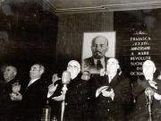 Gheorghe Gheorghiu –Dej. C.I.Parhon, M.B. Mitin, V.P. Nichitin, Vasile Luca şi alte persoane în prezidiul şedinţei solemne consacrată celei de-a 34-a aniversări a Marii Revoluţii Socialiste din Octombrie (Sala Ateneului R.P.R.). (6.11.1951).