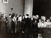 Cu ocazia împlinirii a 50 de ani de la nasterea sa, Gheorghe Gheorghiu –Dej este felicitat de către numeroase delegaţii ale organizaţiilor de partid şi de masă, colective din mari întreprinderi, etc. (la sediul C.C. al P.M.R.). (8.11.1951).