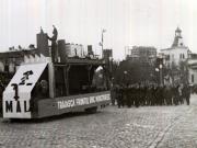 Demonstraţia oamenilor muncii din Capitală cu prilejul zilei de 1 Mai 1946 (Piaţa Victoriei). (01.05.1946).
