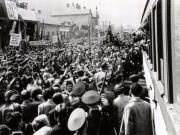 Aspect de la primirea făcută în Gara Predeal membrilor delegaţiei guvernamentale române care au participat la Conferinţa de Pace de la Paris. (21.09.1946).