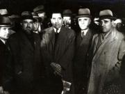 Membrii delegaţiei române în Gara Băneasa, după întoarcerea de la Paris, unde au  participat la semnarea tratatului de pace cu România. Din delegaţie au făcut parte: Dej, Şt. Voitec, Gh. Tătărăscu, G-ral Dămăceanu, Th. Georgescu. (17.10.1946).