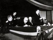 Aspecte de la festivitatea organizată la Ateneu la 19.10.1946 cu prilejul sărbătoririi zilei prieteniei româno-sovietice. Participă: Dej, Gh. Tătărăscu, P. Groza, I.G. Maurer, C.I. Parhon, reprezentanţi diplomatici şi militari ai U.R.S.S., ş.a. (19.10.1946).