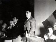 Gh. Gheorghiu–Dej, primul candidat pe Capitală al B.P.D., vorbind în faţa alegătorilor la adunarea organizată în sala cinematografului „Unic”  din Bucureşti. (4.11.1946).
