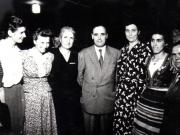 Gh. Gh.-Dej în mijlocul unei delegaţii de femei, la recepţia de la restaurantul „Pescăruş”, dată în cinstea Congresului UFDR. (16 iulie 1950) 