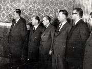 Gh. Gh.-Dej, Teohari Georgescu, Iosif Chişinevschi, Chivu Stoica, Miron Constantinescu, Gh. Apostol la solemnitatea de la Consiliul de Miniştri, cu prilejul semnării declaraţiei comune şi a unor acorduri între R.P.R. şi R.D.G. (22 septembrie 1950)