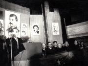 Gh. Gh.-Dej, Petru Groza, C. I. Parhon, Van In Pin, Iosif Chişinevschi (vorbind), S. I. Kavtaradze, Gh. Apostol în prezidiu, la adunarea festivă de la Casa Prieteniei româno-sovietice, cu prilejul împlinirii unui an de la proclamarea R. P. Chineze. (30 septembrie 1950)