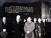 Gh. Gh.-Dej, Petru Groza, Lothar Rădăceanu, P. Constantinescu-Iaşi, Vasile Luca, Ana Pauker, Mihail Roşianu la festivitatea de deschidere a expoziţiei „China Nouă”, organizată la sala Dalles, de Institutul Român pentru Relaţii Culturale cu Străinătatea.(23 decembrie 1950)