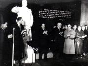Gh. Gh.-Dej, Petru Groza, Lothar Rădăceanu, P. Constantinescu-Iaşi, Vasile Luca, Ana Pauker, Gh. Vasilichi la festivitatea de deschidere a expoziţiei „China Nouă”, organizată la sala Dalles, de Institutul Român pentru Relaţii Culturale cu Străinătatea.(23 decembrie 1950)