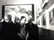 Gh. Gh.-Dej, Petru Groza, Ana Pauker şi Petre Constantinescu-Iaşi vizitează expoziţia „China Nouă”, organizată la sala Dalles de Institutul Român pentru Relaţiile Culturale cu Străinătatea.(23 decembrie 1950)