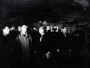 Gh. Gh.-Dej, Ana Pauker şi Petre Constantinescu-Iaşi cercetează exponatele expoziţiei „China Nouă” deschisă la sala Dalles de Institutul Român pentru Relaţiile Culturale cu Străinătatea.(23 decembrie 1950)