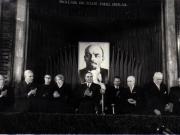 Gh. Gheorghiu-Dej, P. Groza, C.I.Parhon, Chivu Stoica, Ana Pauker, S.I. Kavtaradze, Th. Georgescu, ş.a., în prezidiul adunării solemne de la Casa Prieteniei Româno-Sovietice, cu prilejul celei de-a 28-a comemorări a morţii lui V.I.Lenin.(21.01.1952).