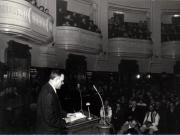 Gh. Gheorghiu-Dej la cea de-a XI-a sesiune ordinară a Marii Adunări Naţionale, supune spre aprobarea Marii Adunări Naţionale directivele pentru pregătirea noii Constituţii a R.P.R.(27.03.1952).