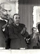 Gh. Gheorghiu-Dej, ş.a., în prezidiul Consfătuirii pe ţară a muncitorilor mineri din industria carboniferă, în sala Teatrului muncitoresc  - Petroşani.(28-29.06.1952).