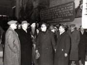 Gh. Gheorghiu-Dej alături de ambasadorul Uniunii Sovietice, A.I. Leontiev, vizitează expoziţia „Economia planificată a R.P.R. în plin progres” din parcul de cultură şi odihnă Herăstrău. Sunt de faţă: Chivu Stoica, M. Constantinescu, ş.a.(15.12.1952).