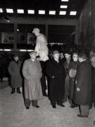 Gh. Gheorghiu-Dej alături de ambasadorul Uniunii Sovietice, A.I. Leontiev, vizitează expoziţia „Economia planificată a R.P.R. în plin progres” din parcul de cultură şi odihnă Herăstrău. Sunt de faţă: Gh. Apostol, I. Chişinevschi.(15.12.1952).