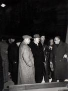 Gh. Gheorghiu-Dej alături de ambasadorul Uniunii Sovietice, A.I. Leontiev, vizitează expoziţia „Economia planificată a R.P.R. în plin progres” din parcul de cultură şi odihnă Herăstrău.(15.12.1952).