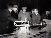 Gh. Gheorghiu-Dej alături de ambasadorul Uniunii Sovietice, A.I. Leontiev, vizitează expoziţia „Economia planificată a R.P.R. în plin progres” din parcul de cultură şi odihnă Herăstrău.(15.12.1952).