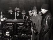 Gh. Gheorghiu-Dej alături de ambasadorul Uniunii Sovietice, A.I. Leontiev, vizitează expoziţia „Economia planificată a R.P.R. în plin progres” din parcul de cultură şi odihnă Herăstrău.(15.12.1952).