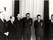 Gh. Gheorghiu-Dej, Al. Moghioroş, Chivu Stoica, Gh. Apostol, M. Constantinescu, I. Chişinevschi, ş.a., la solemnitatea înmânării unor distincţii acordate cu prilejul celei de-a V-a aniversări a Republicii Populare Române (Palatul M.A.N.). (30.12.1952).
