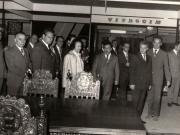 Vizita preşedintelui Nicolae Ceauşescu şi a altor conducători de partid şi de stat la Târgul Internaţional de primăvară – TIBCO – 1976; Pavilionul expoziţional din Piaţa Scânteii. (14 mai 1976)