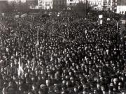 Demonstraţie comunistă în  în 13 februarie1945.