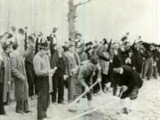 Impărţirea pământului în timpul aplicării reformei agrare din primăvara anului 1945, (regiunea Oltenia)(martie 1945)