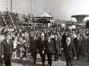 Membrii ai conducerii de partid şi de stat, cu prilejul sărbătoririi Zilei Recoltei (Halele Obor) . (2 X 1966)