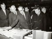 Membrii ai conducerii de partid şi de stat în mijlocul studenţilor, cu ocazia deschiderii noului an de învăţământ superior. (3 X 1966)