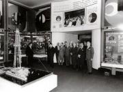 Vizitarea de către Nicolae Ceauşescu a expoziţiei „Dezvoltarea ştiinţei în România.” . (25 X 1966)