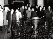 Primul ministru al Iranului, Amir Abbas Hoveida, vizitând Biserica Neagră din Braşov (28 X-04 XI 1966)