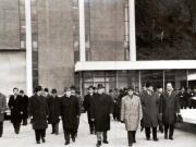 Membri ai conducerii de partid şi de stat la Hidrocentrala de pe Argeş cu prilejul intrării în funcţiune a acesteia . (9 XII 1966)